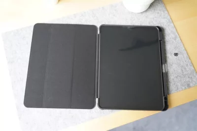 Ultra Hybrid iPad Case