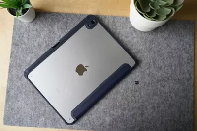 Ultra Hybrid iPad Case