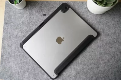 Ultra Hybrid iPad Case