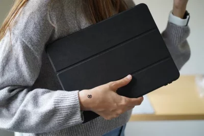 Ultra Hybrid iPad Case