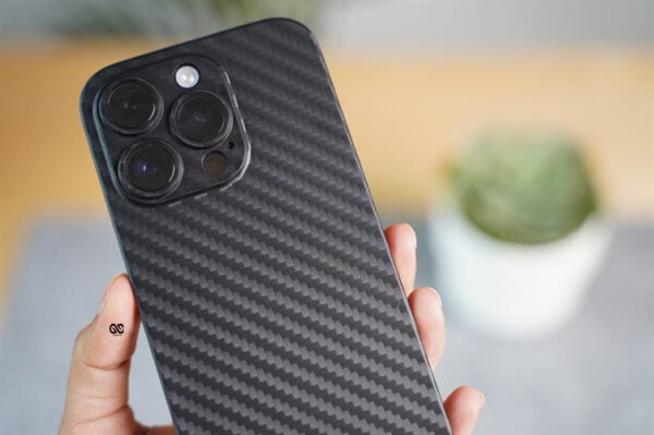 Carbon Ultra Thin Slim Case for iPhone 14 Pro - Image 3
