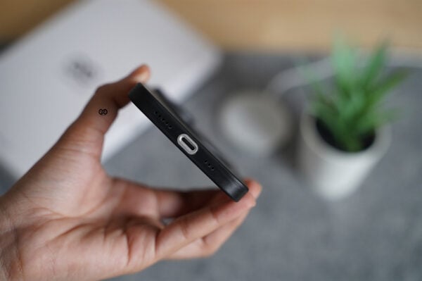 Dark Black Magsafe Ultra Thin Case for iPhone 14 - Image 4