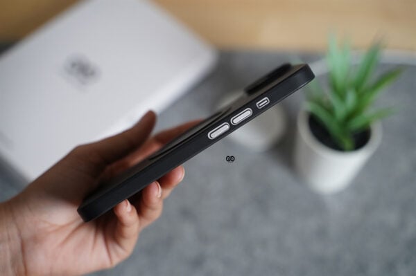 Dark Black Magsafe Ultra Thin Case for iPhone 14 - Image 5