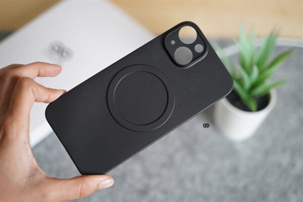 Dark Black Magsafe Ultra Thin Case for iPhone 14 - Image 6