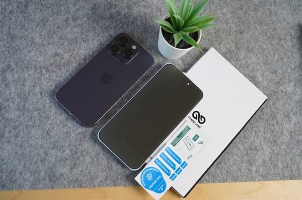 Privacy Matte Tempered Glass - Image 18