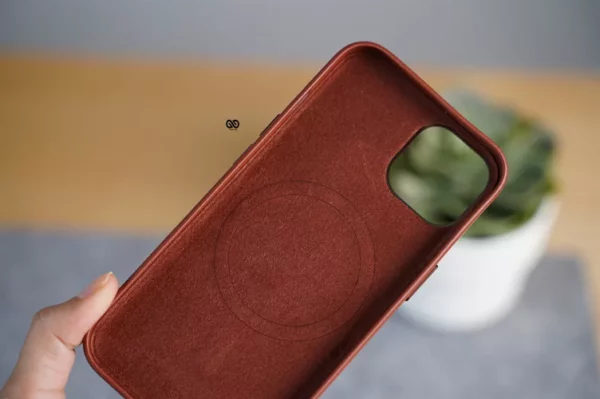 MagSafe Vegan Leather Case - Image 4