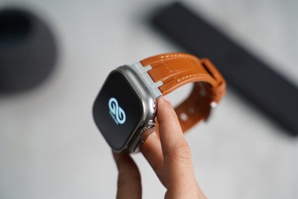 Cinnamon brown Silicone Faux Leather Strap For Apple Watch 49 MM Series Ultra/Ultra 2 - Image 2