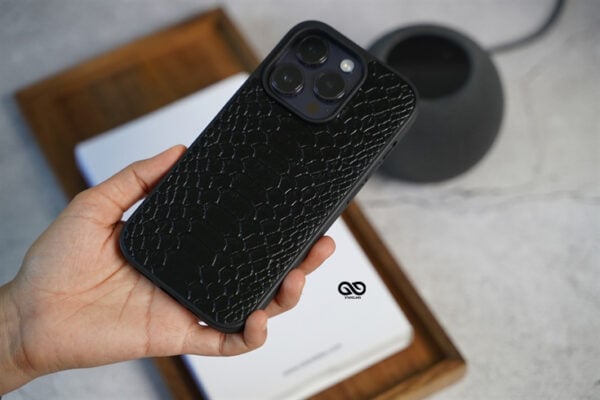 Designer Croc Textured Faux Leather Case - Image 9
