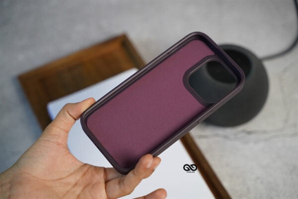 Designer Croc Textured Faux Leather Case - Image 4