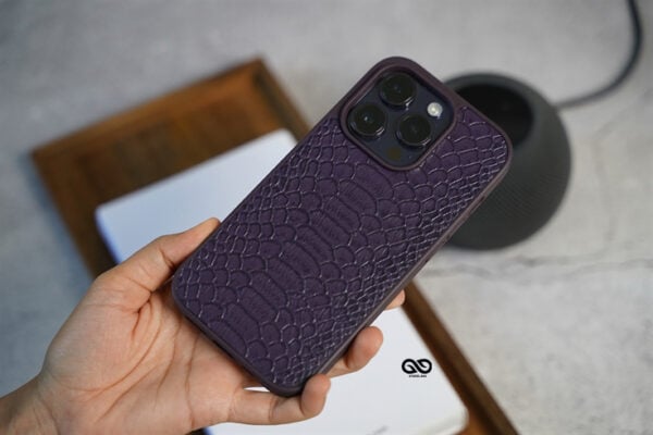 Designer Croc Textured Faux Leather Case - Image 17