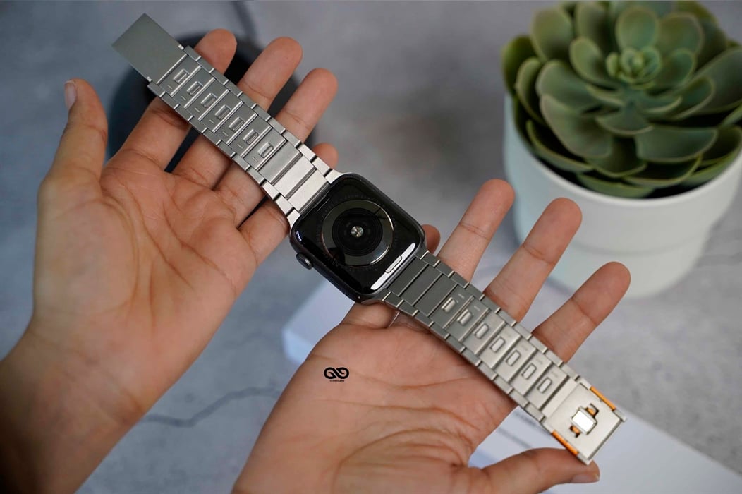 Titanium Matte Finish Detachable Link Strap With Magnetic Closure For Apple Watch 44MM 45MM 46MM Series 4 5 6 7 8 9 10 11 (SE 2 3 Gen) 14 Titanium Matte Finish Detachable Link Strap With Magnetic Closure For Apple Watch 44MM 45MM 46MM Series 4 5 6 7 8 9 10 11 (SE 2 3 Gen) - Image 14