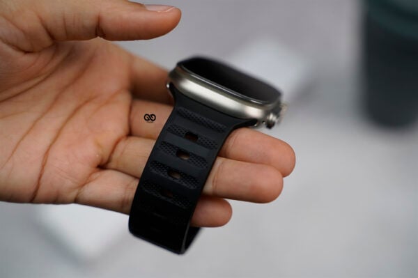 Sable Black FKM Active Rubber Strap For Apple Watch 49 MM Series Ultra/Ultra 2 - Image 9