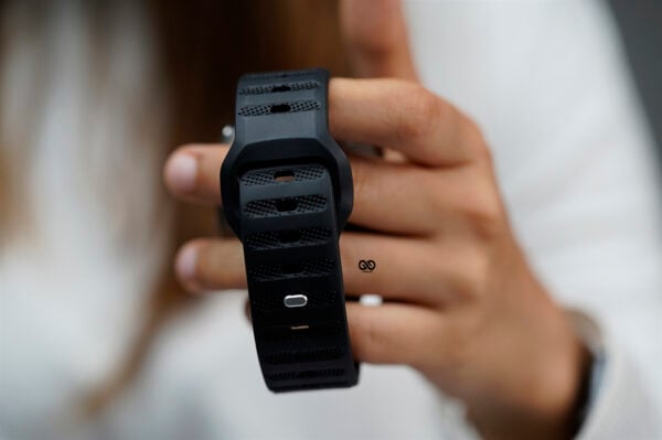 Sable Black FKM Active Rubber Strap For Apple Watch 49 MM Series Ultra/Ultra 2 - Image 14