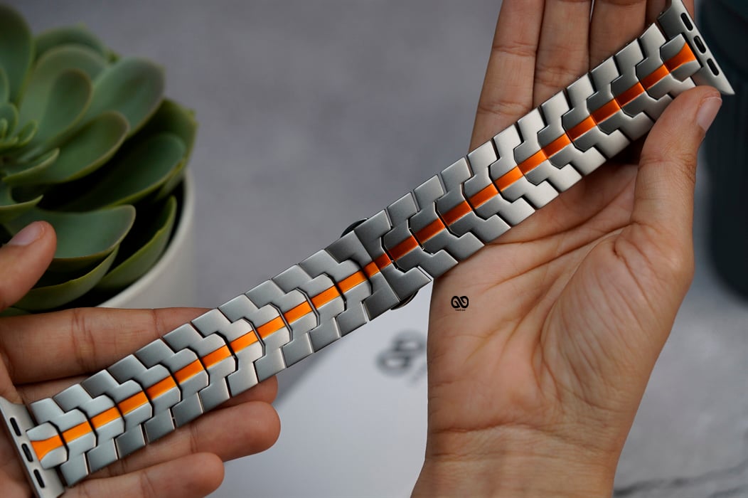 Titanium/Orange Link Chain Strap For Apple Watch 49 MM Series Ultra/Ultra 2 58 Titanium/Orange Link Chain Strap For Apple Watch 49 MM Series Ultra/Ultra 2