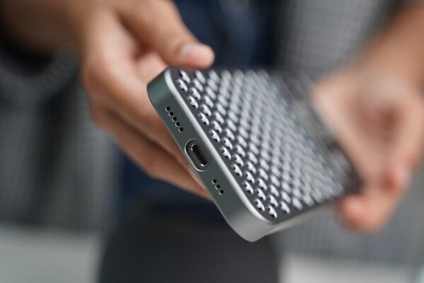 Aero Mesh Metallic Case - Image 53
