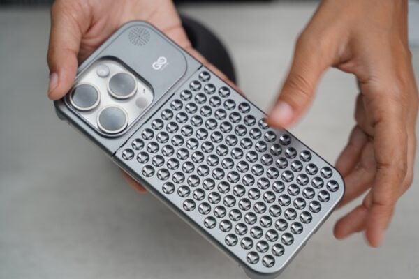 Aero Mesh Metallic Case - Image 47