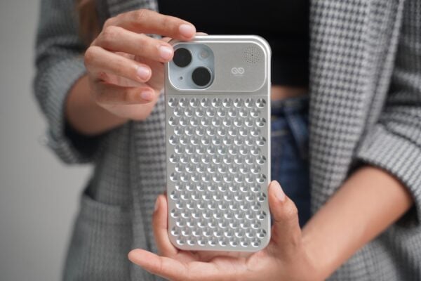 Aero Mesh Metallic Case - Image 21