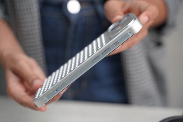 Aero Mesh Metallic Case - Image 20