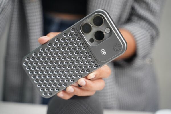 Aero Mesh Metallic Case - Image 56
