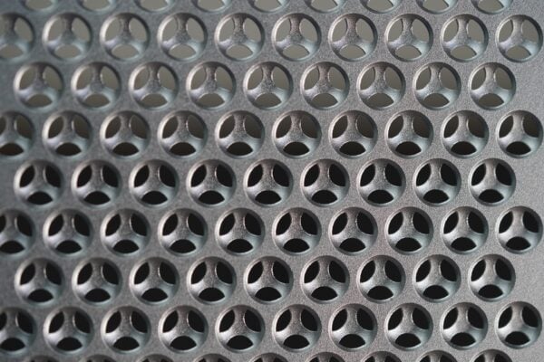 Aero Mesh Metallic Case - Image 7