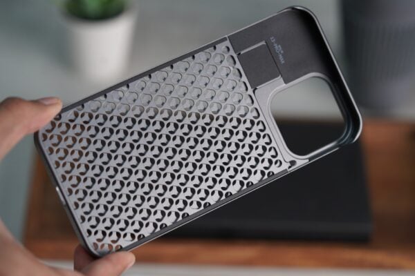 Aero Mesh Metallic Case - Image 82
