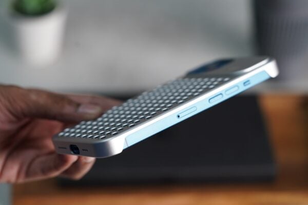 Aero Mesh Metallic Case - Image 88