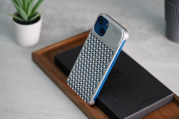 Aero Mesh Metallic Case - Image 6