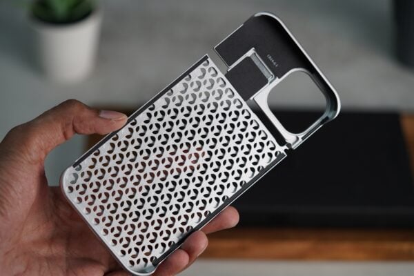 Aero Mesh Metallic Case - Image 90