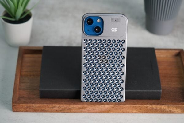Aero Mesh Metallic Case - Image 94