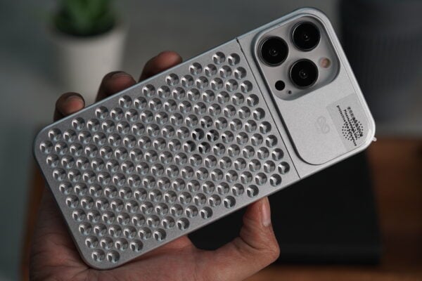 Aero Mesh Metallic Case - Image 75