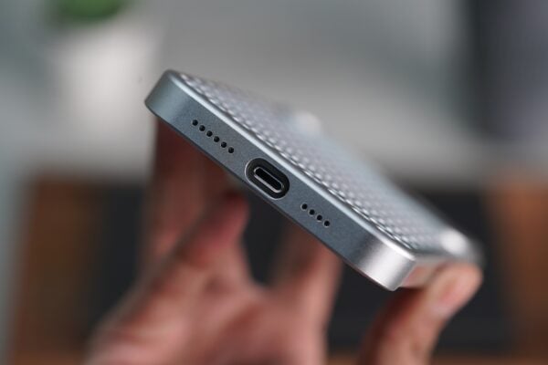 Aero Mesh Metallic Case - Image 79