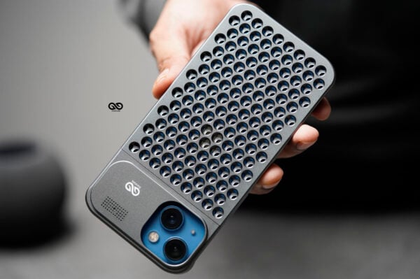 Aero Mesh Metallic Case - Image 8