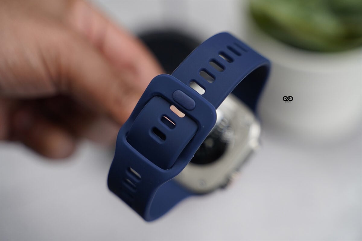 Soft Silicone Strap With Aluminium Closure Pin For Apple Watch 49 MM (Series Ultra/Ultra 2/Ultra 3)