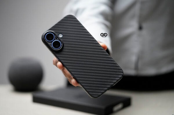 Carbon Ultra Thin Case for iPhone 16/16Plus/16Pro/16ProMax - Image 11