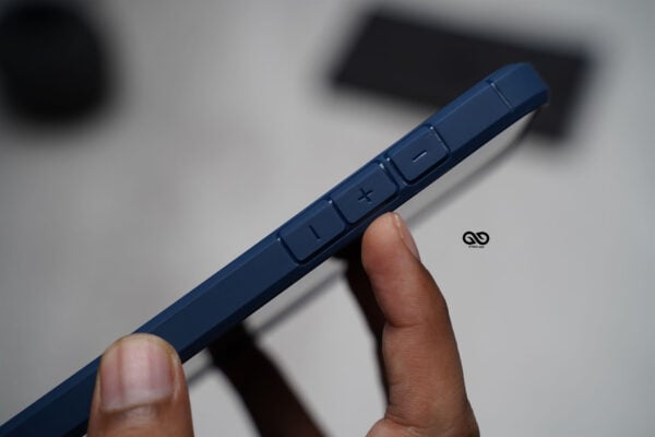 Blue Defender Rugged Protective Case for iPhone 15 Pro - Image 7