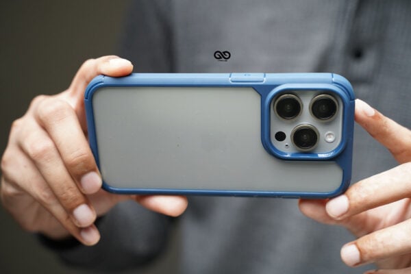Blue Defender Rugged Protective Case for iPhone 15 Pro - Image 12