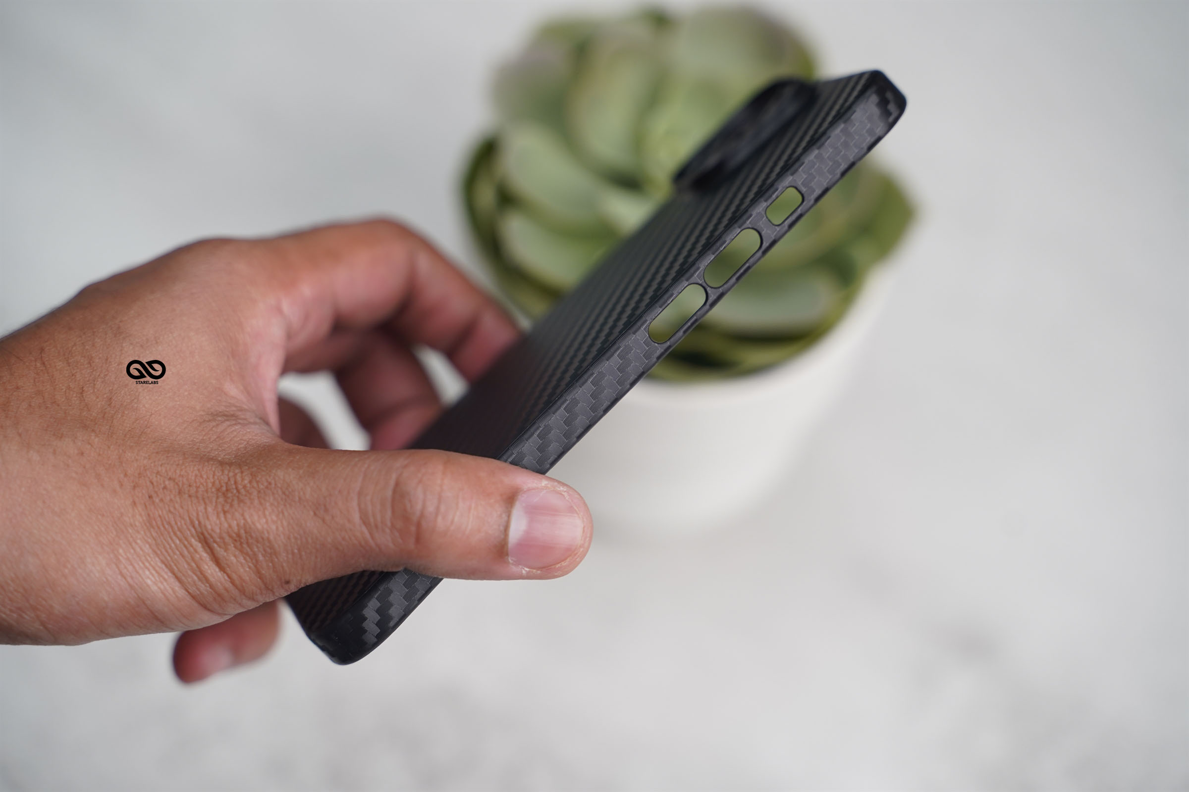 Carbon Ultra Thin Case for iPhone 15 Plus