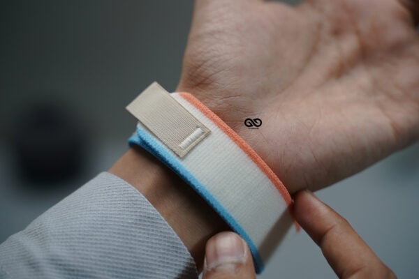 Orange/Beige Trail Loop Band For Apple Watch 49 MM Series Ultra/Ultra 2 - Image 4