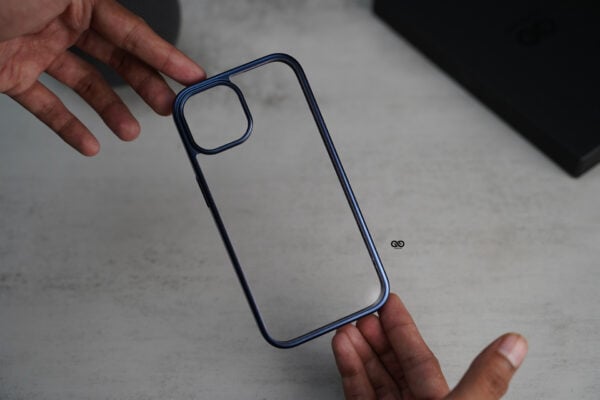 Deep Blue Transparent shockproof case with colored border For iPhone 15/15 Plus - Image 3