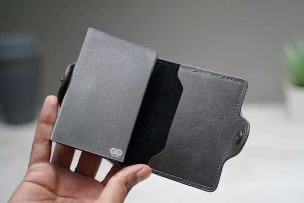 Vegan Leather Card And Cash Holder - Image 44
