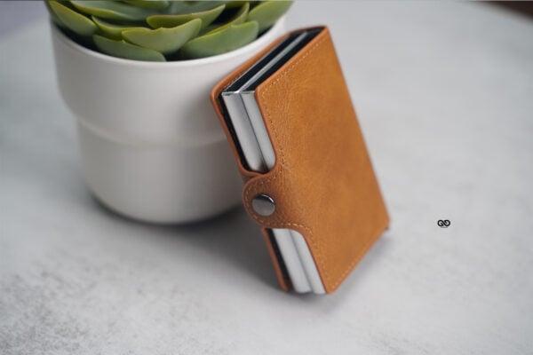 Vegan Leather Card And Cash Holder - Image 42