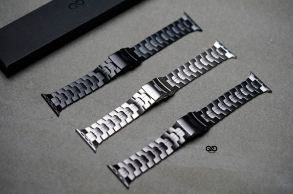 Titanium Link Chain Strap Apple Watch 49 MM Series Ultra/Ultra 2 - Image 3