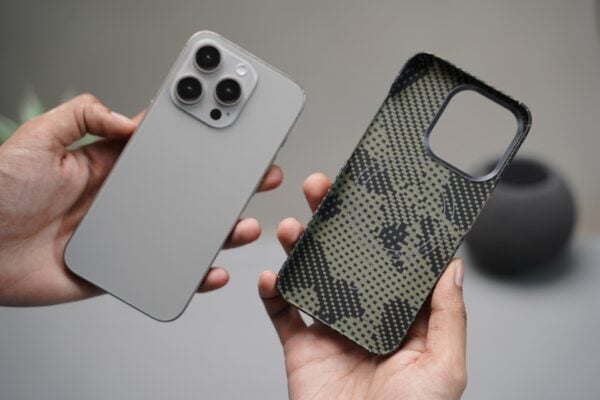 Magsafe Camo Black Yellow Real Aramid  Case for iPhone 15 Pro - Image 12