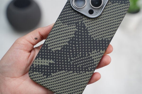 Magsafe Camo Black Yellow Real Aramid  Case for iPhone 15 Pro - Image 20