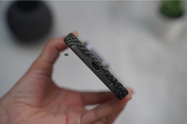 Magsafe Camo Black Yellow Real Aramid  Case for iPhone 15 Pro - Image 22
