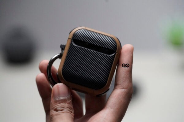 Chocolate Brown Defender Airpods 1/2 Case - Image 2