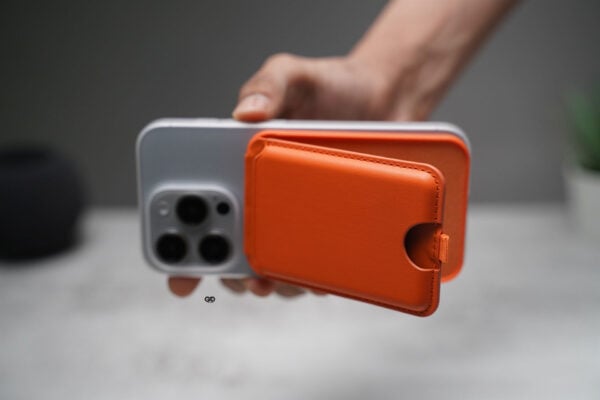 MagSafe Vegan Leather Card Holder and Stand - Image 11
