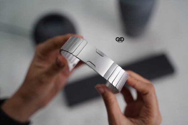 Real Titanium Link Strap Metal Bracelet With Detachable Link For Apple Watch 49 MM Series Ultra/Ultra 2 - Image 7
