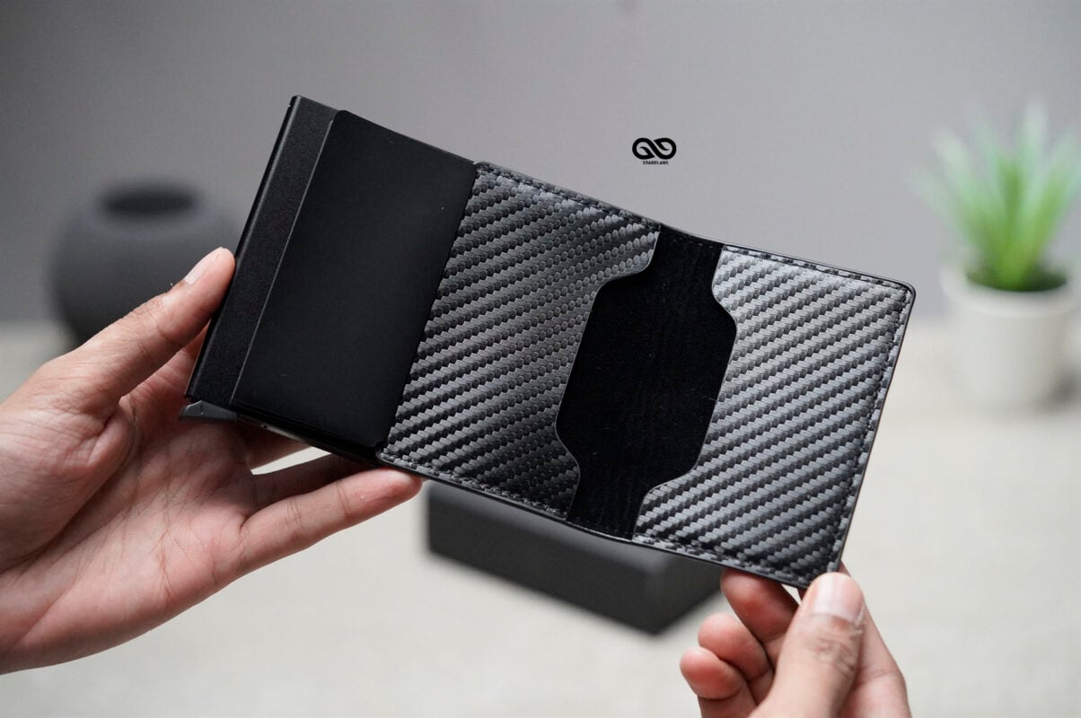 Slim Carbon Fiber Leather Card Holder with Single Slot Wallet