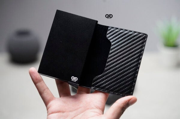 Slim Carbon Fiber Leather Card Holder with Single Slot Wallet - Image 3